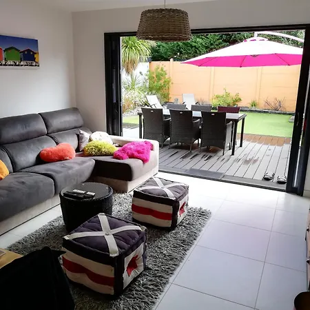 Coin De Paradis 3 度假居 *